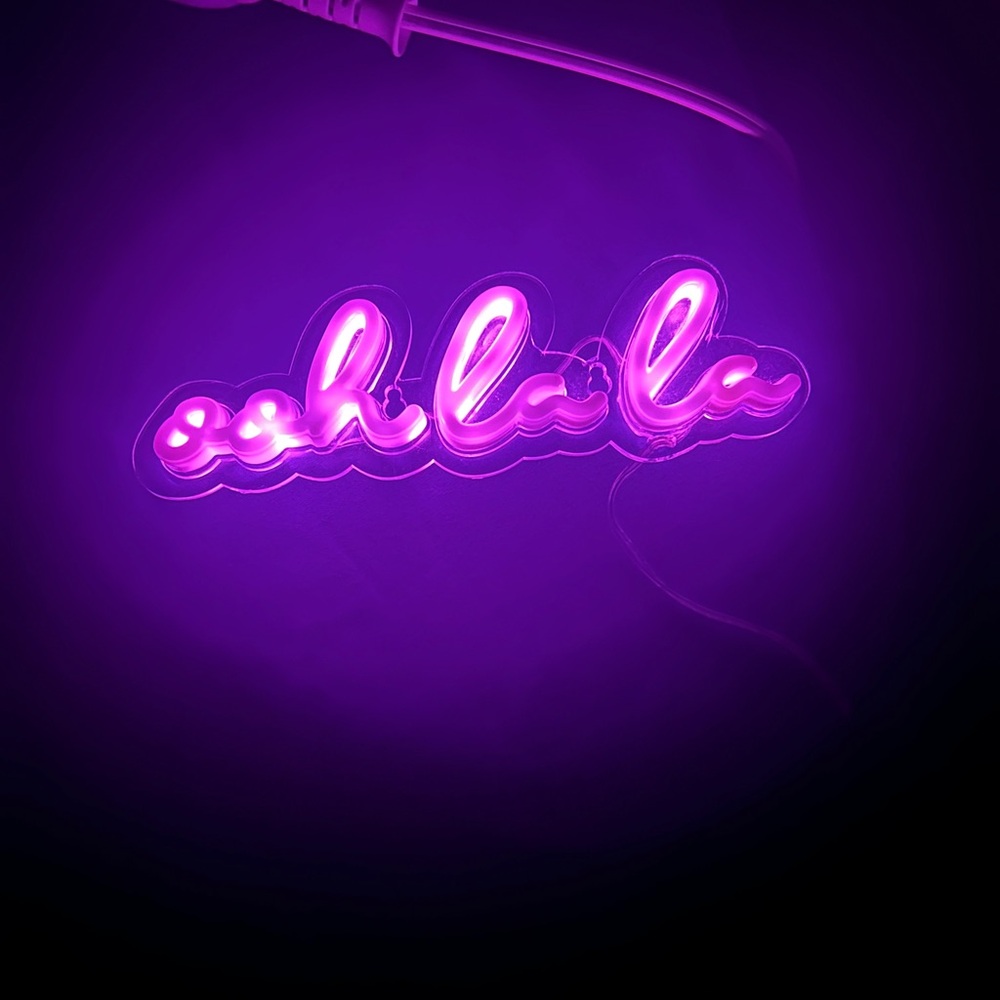 Small Neon Pink light sign